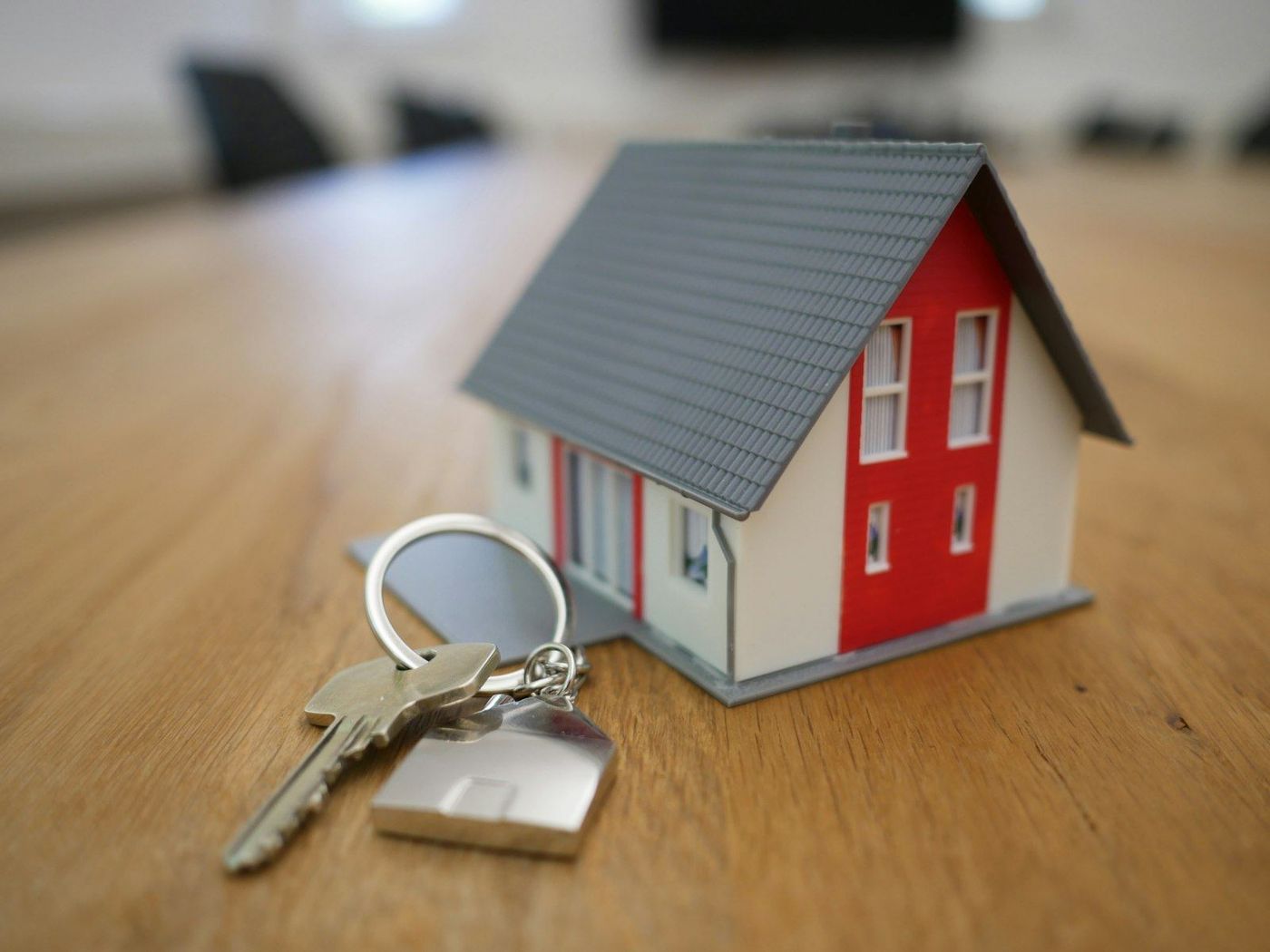 House keys resting on a table, the assets estate planning attorney marketing speaks to